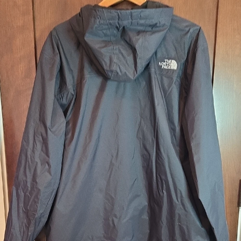 The North Face Men's Large Dark Gray Hooded Hyvent Windbreaker Jacket